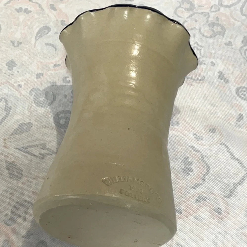 Williamsburg Pottery vase. 1994 Salt glaze. - Picture 3 of 7